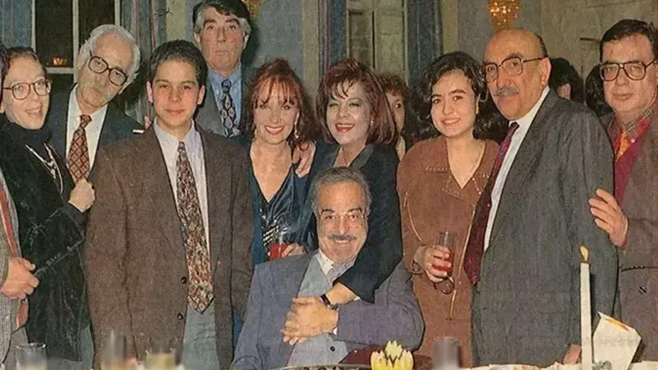 20 Efsane Türk Dizisi – Unutulmaz Yapımlar ve TV Reklam Etkisi 1 Bizimkiler (TRT 1, Kanal D)